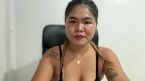 Snapshot of urasianblairexxx chatting on March 2026 03:43:02 AM urasianblairexxx online show from March 2026 03:43:02 AM