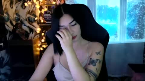 jess online show from June 2026 06:38:02 AM
