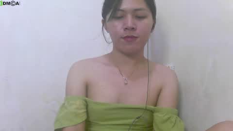 Snapshot of urasianlover69x chatting on December 2024 03:22:02 PM rai online show from December 2024 03:22:02 PM