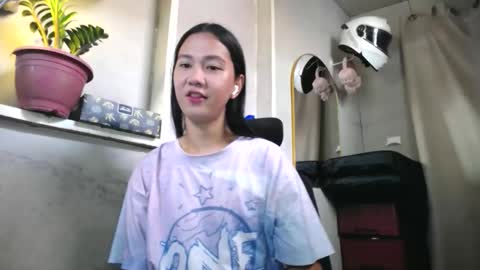 Snapshot of urasiantserika chatting on April 2026 01:09:02 AM Erika online show from April 2026 01:09:02 AM