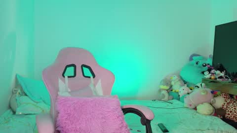 Danielle  online show from February 2026 08:43:01 AM