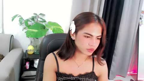 Snapshot of urbaby_anthony chatting on June 2026 06:43:02 PM urbaby_anthony online show from June 2026 06:43:02 PM
