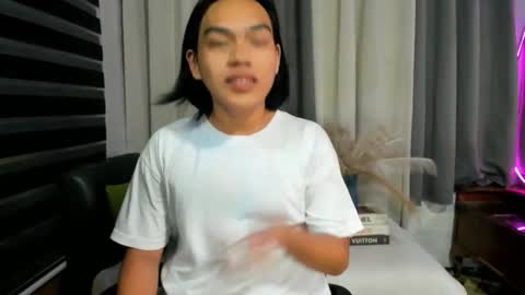 urbambislvt online show from April 2026 06:20:02 AM