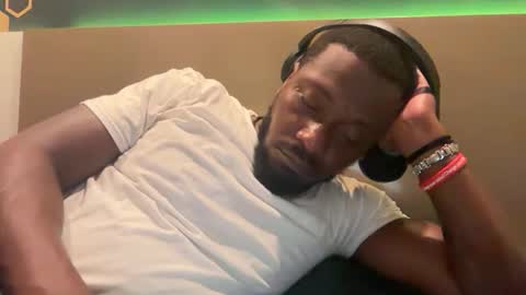 urbandick5 online show from February 2026 02:56:01 AM