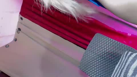 Haley Mhate online show from September 2025 07:52:01 PM