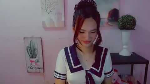Snapshot of urblossom_princess chatting on June 2026 06:23:01 PM urblossom_princess online show from June 2026 06:23:01 PM