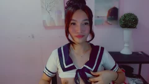 Snapshot of urblossom_princess chatting on June 2026 12:37:01 AM urblossom_princess online show from June 2026 12:37:01 AM
