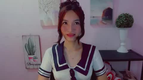 Snapshot of urblossom_princess chatting on June 2026 10:55:01 PM urblossom_princess online show from June 2026 10:55:01 PM