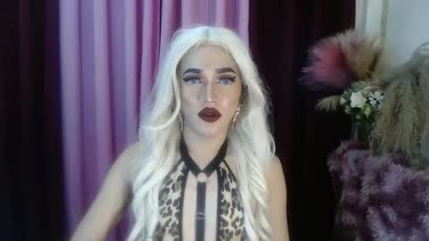 Snapshot of urcumgirlasiants chatting on September 2025 08:42:01 PM KENDALL online show from September 2025 08:42:01 PM