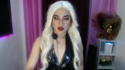 Snapshot of urcumgirlasiants chatting on November 2025 06:09:02 PM KENDALL online show from November 2025 06:09:02 PM