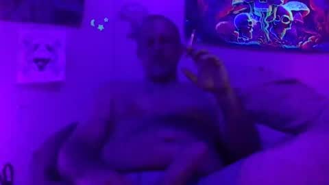 Snapshot of urdaddy875867 chatting on March 2026 05:00:02 AM urdaddy875867 online show from March 2026 05:00:02 AM