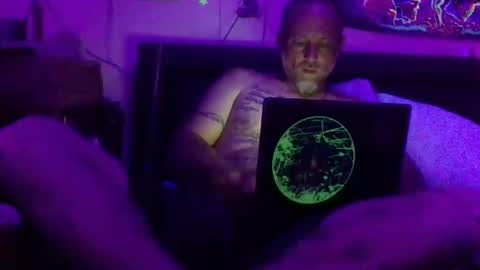 Snapshot of urdaddy875867 chatting on April 2026 02:14:01 AM urdaddy875867 online show from April 2026 02:14:01 AM