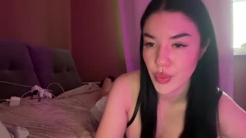 Snapshot of urdevilbaby chatting on December 2024 07:22:02 AM Margo online show from December 2024 07:22:02 AM