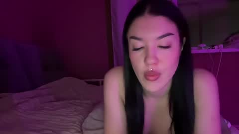 Snapshot of urdevilbaby chatting on December 2024 04:19:02 AM Margo online show from December 2024 04:19:02 AM