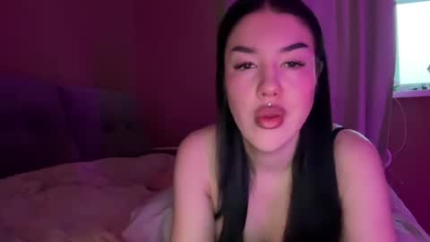 Snapshot of urdevilbaby chatting on December 2024 06:06:02 AM Margo online show from December 2024 06:06:02 AM