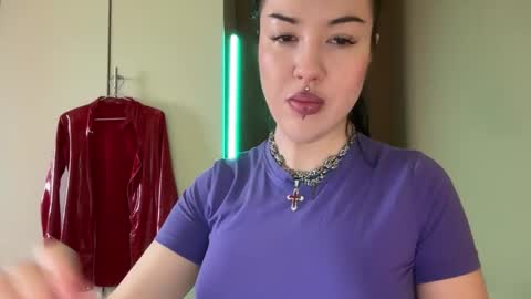 Snapshot of urdevilbaby chatting on October 2025 07:18:02 AM Margo online show from October 2025 07:18:02 AM