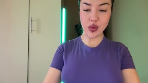 Snapshot of urdevilbaby chatting on October 2025 09:20:01 AM Margo online show from October 2025 09:20:01 AM