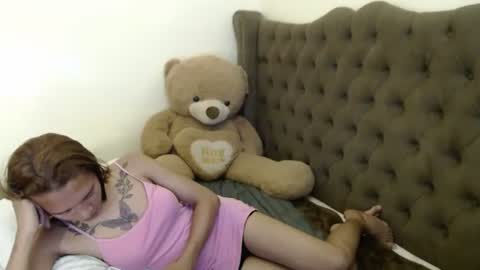Snapshot of urdollacyl chatting on June 2026 01:03:01 PM Sweetacyl online show from June 2026 01:03:01 PM