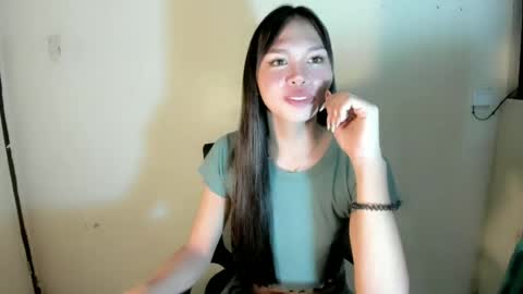 Snapshot of urdolly_rona chatting on July 2026 11:29:02 PM Rona Ella online show from July 2026 11:29:02 PM