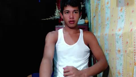 urdreamboy_clarin online show from April 2026 03:35:01 AM