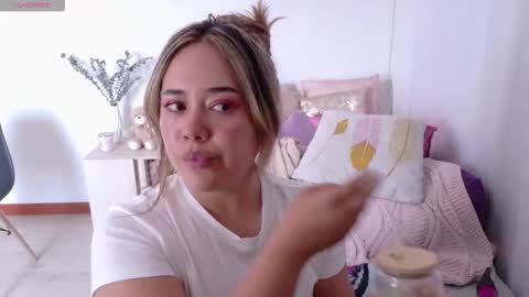 Mia Miller online show from February 2026 08:38:02 PM