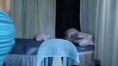 Snapshot of urdreamgirlpinay chatting on April 2026 06:19:01 AM take me to your place online show from April 2026 06:19:01 AM