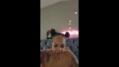 urfaveriri online show from November 2025 03:23:01 PM