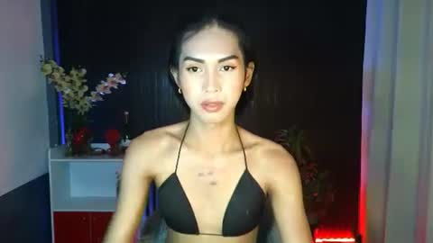 Snapshot of urfavouriteaddiction chatting on November 2025 06:18:02 PM Rianne online show from November 2025 06:18:02 PM