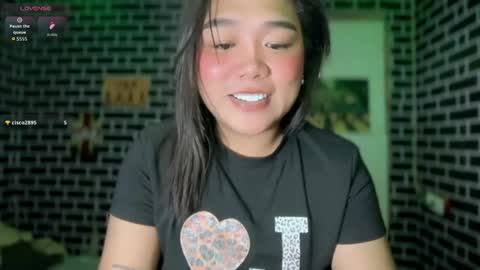 Snapshot of urgirl_dimple chatting on April 2026 07:06:02 AM Dimple online show from April 2026 07:06:02 AM