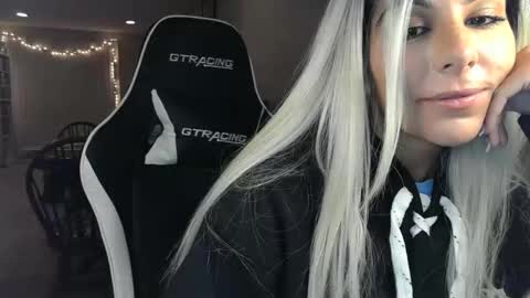 Snapshot of urgoddessmarla chatting on October 2025 03:15:02 AM Goddess Marla online show from October 2025 03:15:02 AM