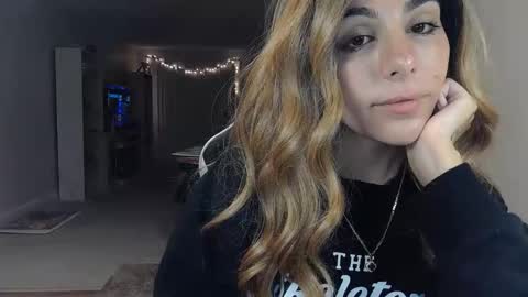 Snapshot of urgoddessmarla chatting on October 2025 03:15:02 AM Goddess Marla online show from October 2025 03:15:02 AM