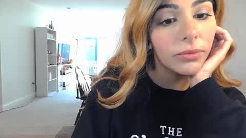 Snapshot of urgoddessmarla chatting on October 2025 06:50:01 PM Goddess Marla online show from October 2025 06:50:01 PM