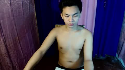 urguy_marco online show from December 2025 04:36:01 PM