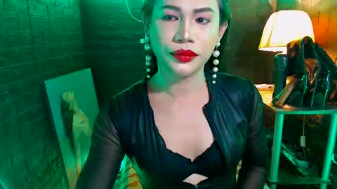 queen norelle online show from February 2025 12:26:02 PM