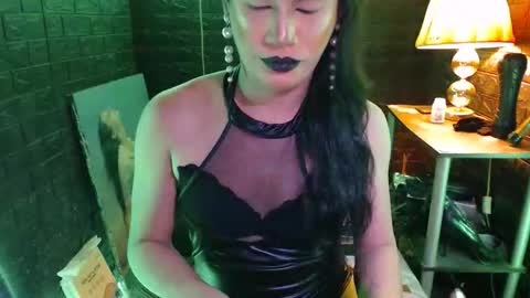 queen norelle online show from October 2025 02:09:01 AM