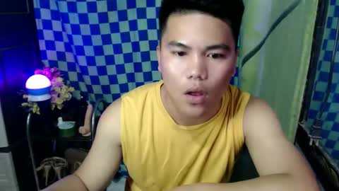 Snapshot of urhardfucker28xxx chatting on April 2026 03:57:01 PM Juven online show from April 2026 03:57:01 PM