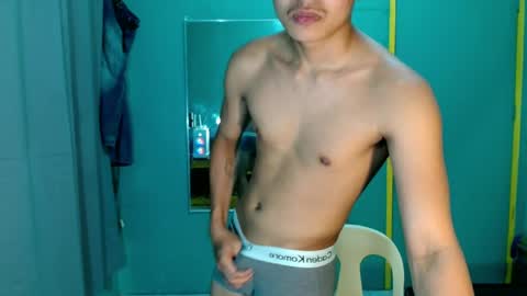 Snapshot of urhot_jeremyxx chatting on April 2026 12:06:01 PM jeremy online show from April 2026 12:06:01 PM