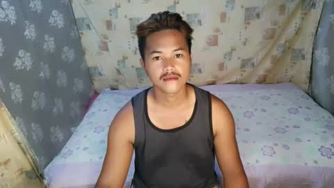 Snapshot of urhotfucker_eric chatting on February 2026 12:40:02 AM urhotfucker_eric online show from February 2026 12:40:02 AM