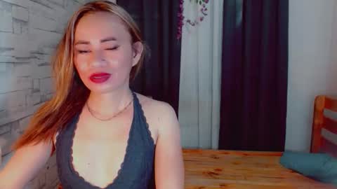 Snapshot of urlovely_che chatting on March 2026 03:32:01 AM urlovely_che online show from March 2026 03:32:01 AM