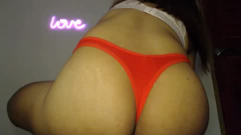 Snapshot of urlovely_hait chatting on December 2024 05:16:01 AM Sham online show from December 2024 05:16:01 AM