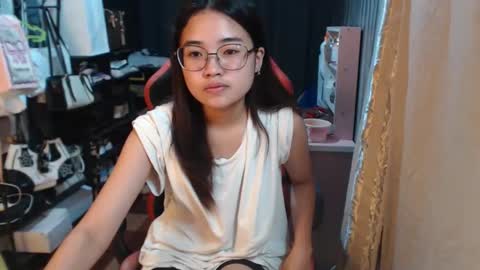 Snapshot of urlovelychinita chatting on October 2025 08:25:01 AM urlovelychinita online show from October 2025 08:25:01 AM