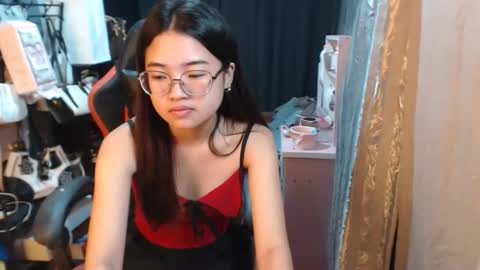 Snapshot of urlovelychinita chatting on October 2025 01:06:01 AM urlovelychinita online show from October 2025 01:06:01 AM