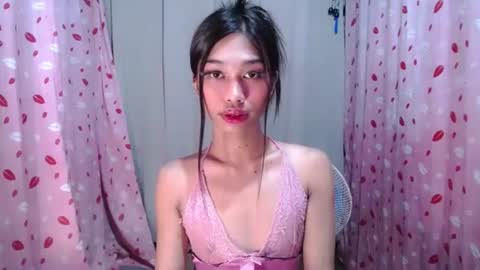 urloverjasmine_xx online show from March 2026 05:51:02 PM