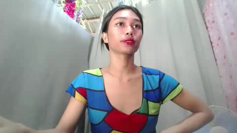 urloverjasmine_xx online show from May 2026 12:05:01 AM
