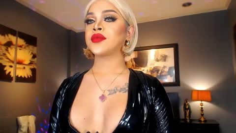 UrMajestyTyra online show from February 2026 01:13:02 AM