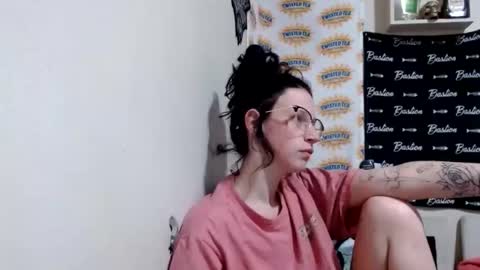 Snapshot of urmomalexx chatting on March 2026 10:24:02 PM urmomalexx online show from March 2026 10:24:02 PM