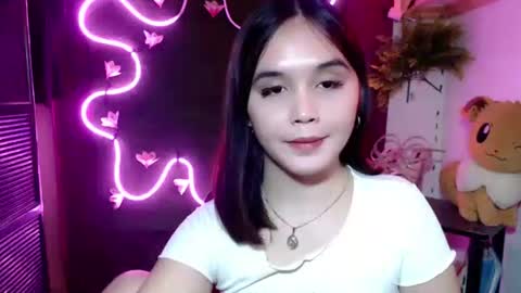 Pia online show from November 2025 05:57:01 PM