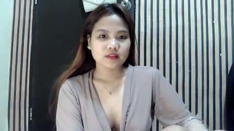 urpinaycutie online show from January 2025 03:40:02 PM
