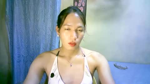 queen julia not into CHEAPGUY online show from January 2025 03:25:01 PM