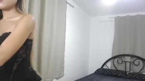 Snapshot of urprettyshantalxxx chatting on February 2026 06:11:01 PM Shantal online show from February 2026 06:11:01 PM